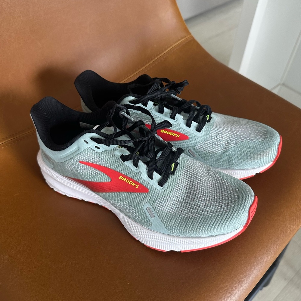 Brooks Athletic Shoes in Gray and Red